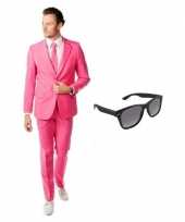 Roze heren verkleedkleren maat 50 l met gratis zonnebril